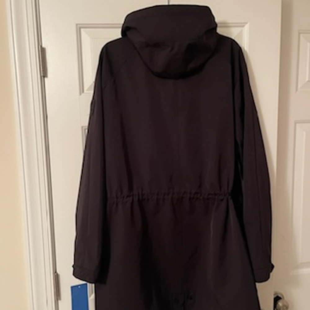 Coat - Picture 8 of 9